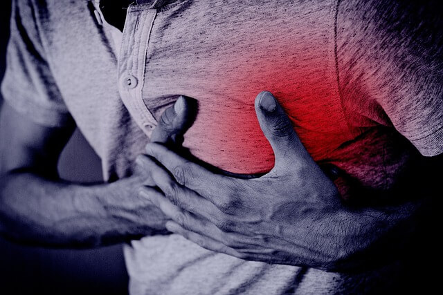 chest pains sbestos poisoning symptom
